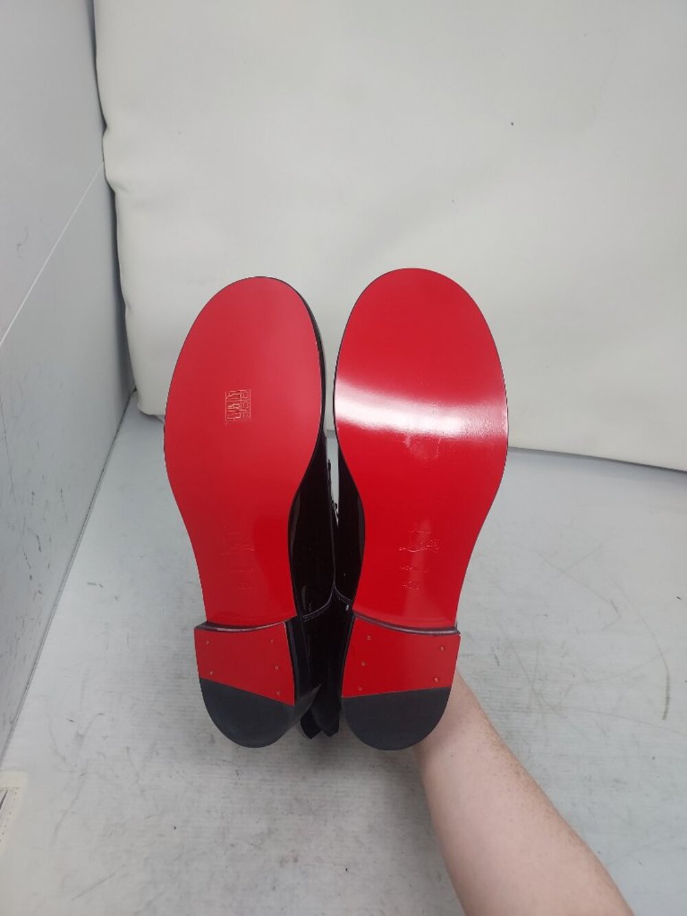Chrisitian Louboutin MENS Derloon Black Patent Derbie Shoe - Picture 2 of 11